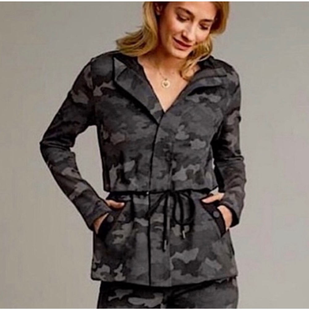 Cabi ATC Camo Jacket size XL NEVER WORN